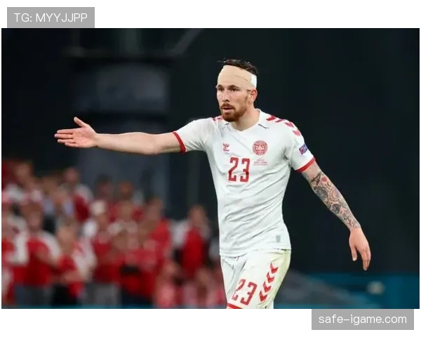 霍伊别尔诠释中场铁腰防守艺术与进攻洞察，助力球队全面提升竞争力