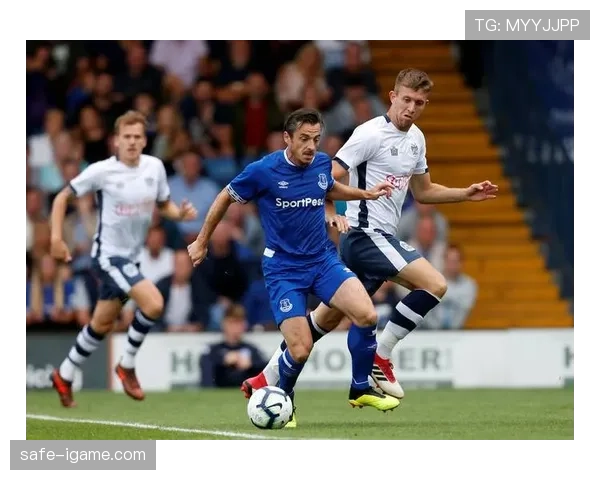 诺丁汉球员状态回暖,近期表现亮眼助力英超积分争夺 诺丁汉球员状态回暖,近期表现亮眼助力英超积分争夺