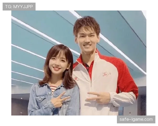 刷到徐嘉余的衣橱，外表邻家男友，价签一看直接窒息