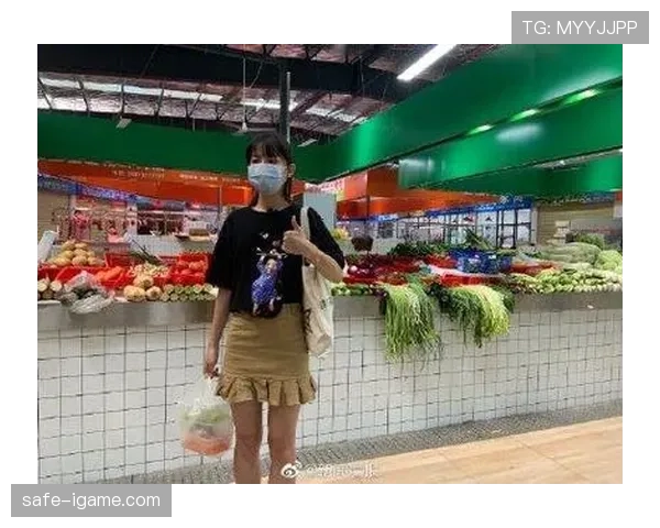 谢杏芳和普通人差太多了，连买个菜都是VIP专属模式？